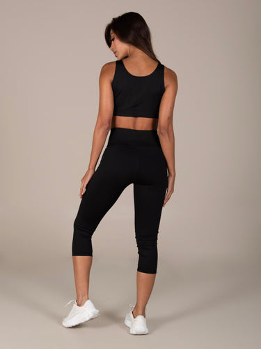 Black capri set