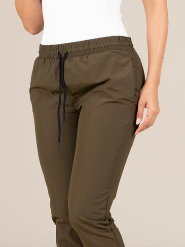JOGGERELASTICOUNISEXNAUTICAVERDE4_20260819142349602.jpg