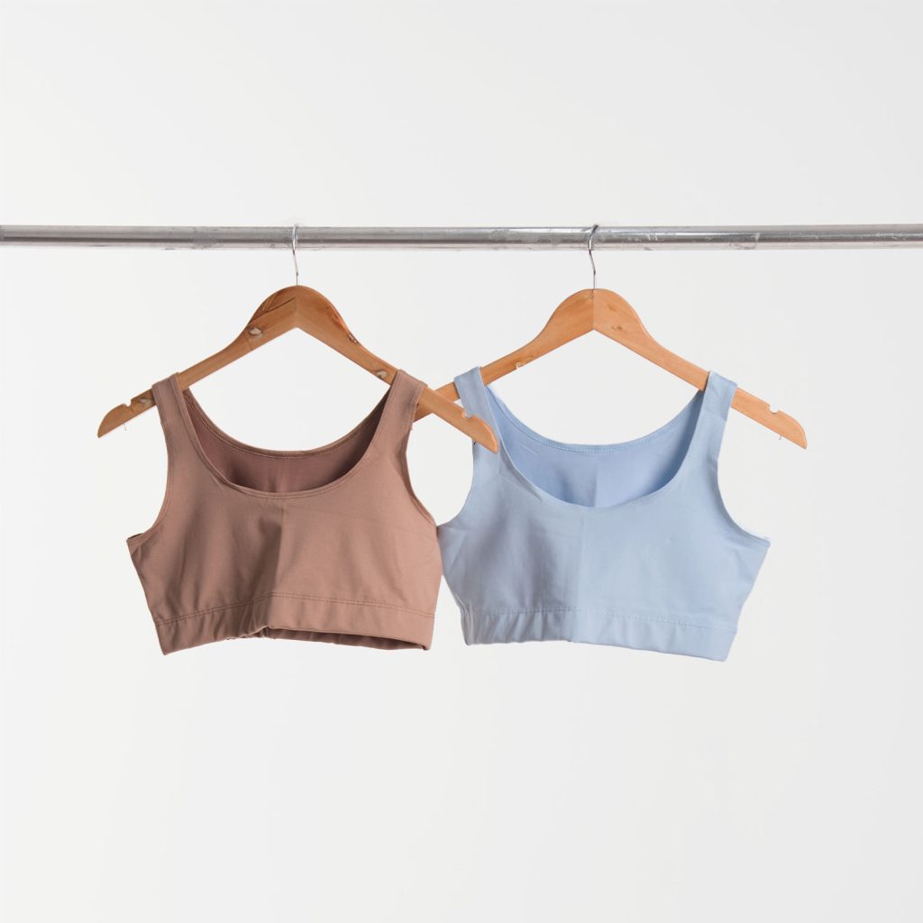 Elton duo tops