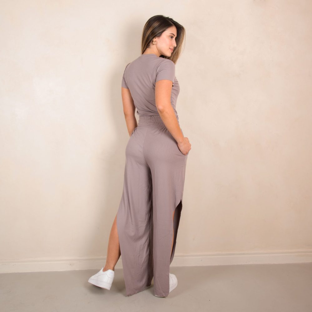 Flora pantalon uva seco - Image 4